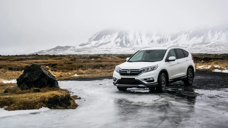 Tata Safari Review 2026: Mileage (9–11 km/l City), Specs & Variants